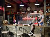 popular theme bar arts