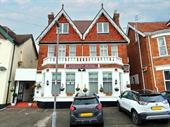 10 bedroom hotel with