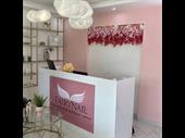 established nail beauty salon
