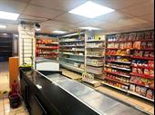 supermarket with off licence