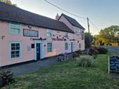 pub restaurant manningtree