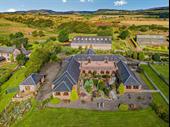 exceptional house comprising 4