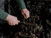 est profitable auto parts