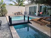 8 pool villas for