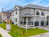 corner lot 4+ 2br