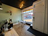 modern bubble tea café