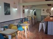 thriving bar restaurant with