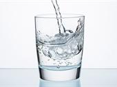 naturally sparkling carbonated mineral