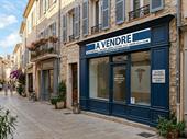 vacant commercial premises for