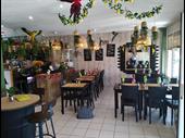 rare thriving restaurant for