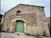 spacious stone outbuilding pouzols-minervois