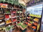 florist with fruit vegetables