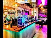 restaurant bistro bar on