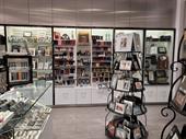 well established personalize gifts