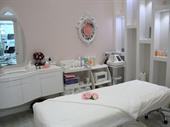 established skin clinic wiwo