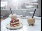 bubble tea dessert shop