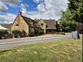 16th-century cotswold stone dining