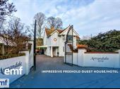 impressive freehold guest house