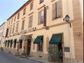 commercial hotel restaurant property