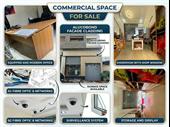 e-commerce concept store with