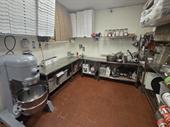 well-established pizza restaurant for