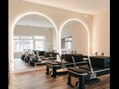established luxury reformer pilates