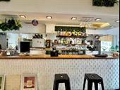 beachfront restaurant bar benalmádena