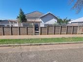 4 bed 2 bath